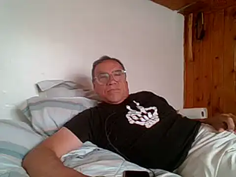 Snapshot of santiagon2015 chatting on 12, 1, 2025 santiagon2015 online show from 12, 1, 2025