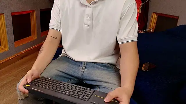 MarcoVitto online show from 3, 12, 2025