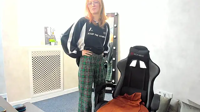 Snapshot of ElizabethHarpper chatting on 31, 1, 2025 ElizabethHarpper online show from 31, 1, 2025