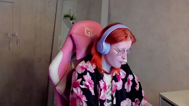 Snapshot of ElizabethHarpper chatting on 5, 2, 2026 ElizabethHarpper online show from 5, 2, 2026