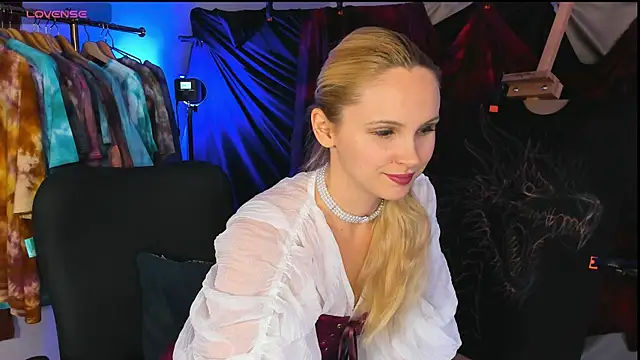 Anna Corsets online show from 22, 10, 2025