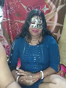 Hot muskaan online show from 2, 2, 2025