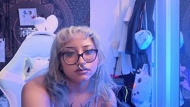 deluxxxeblu online show from 19, 1, 2026