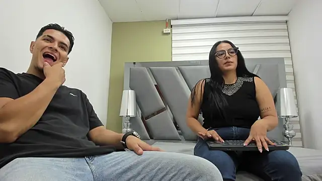 Snapshot of DAVID_VICTORIAA chatting on 15, 5, 2026 DAVID VICTORIAA online show from 15, 5, 2026