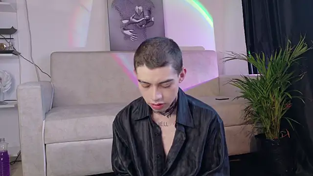 Snapshot of Henophiid chatting on 4, 12, 2025 Henophiid online show from 4, 12, 2025