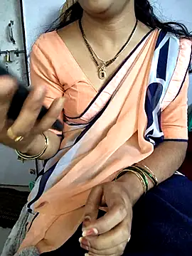 lovelygirl4567 online show from 6, 1, 2026