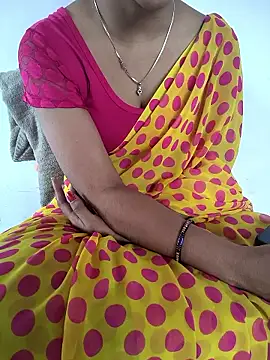 Snapshot of lovelygirl4567 chatting on 25, 4, 2026 lovelygirl4567 online show from 25, 4, 2026