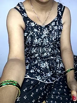 Snapshot of lovelygirl4567 chatting on 13, 5, 2026 lovelygirl4567 online show from 13, 5, 2026