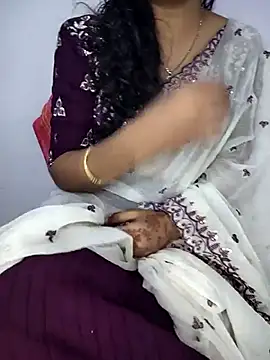 Snapshot of lovelygirl4567 chatting on 30, 5, 2026 lovelygirl4567 online show from 30, 5, 2026