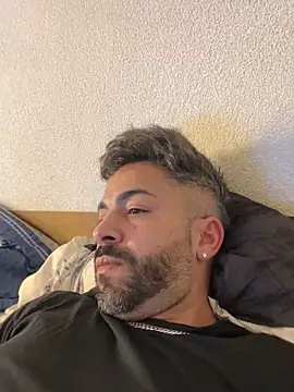 Snapshot of Dourado007 chatting on 2, 1, 2025 Dourado007 online show from 2, 1, 2025