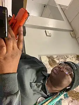 Snapshot of DamnBubbles chatting on 19, 1, 2025 DamnBubbles online show from 19, 1, 2025