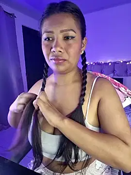 Snapshot of PaulaOrtiz_1 chatting on 4, 10, 2025 PaulaOrtiz 1 online show from 4, 10, 2025