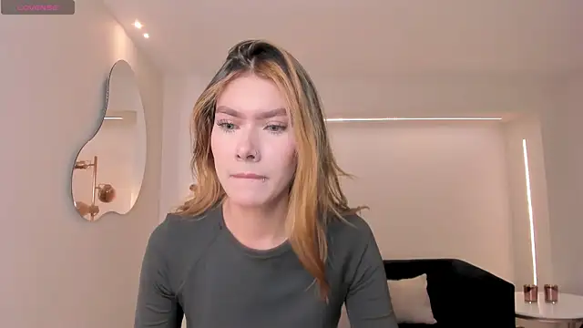 NiaSalvatore online show from 14, 5, 2026