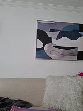 karina warthon online show from 7, 4, 2026