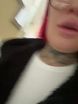 Snapshot of Mia-Fuchs chatting on 16, 1, 2026 Mia-Fuchs online show from 16, 1, 2026