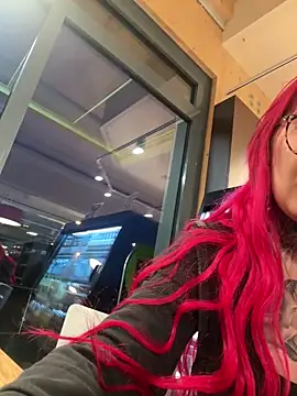 Snapshot of Mia-Fuchs chatting on 3, 2, 2026 Mia-Fuchs online show from 3, 2, 2026