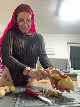 Snapshot of Mia-Fuchs chatting on 24, 2, 2026 Mia-Fuchs online show from 24, 2, 2026