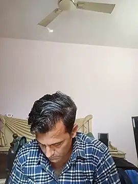 MAGNETICDADDY8 online show from 12, 3, 2025