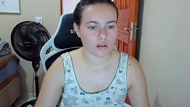 camillebr online show from 21, 2, 2025