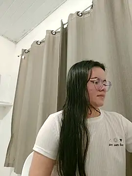 camillebr online show from 5, 10, 2025