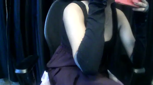 Snapshot of hot-niti chatting on 23, 2, 2025 hot-niti online show from 23, 2, 2025