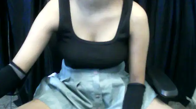 Snapshot of hot-niti chatting on 28, 2, 2025 hot-niti online show from 28, 2, 2025