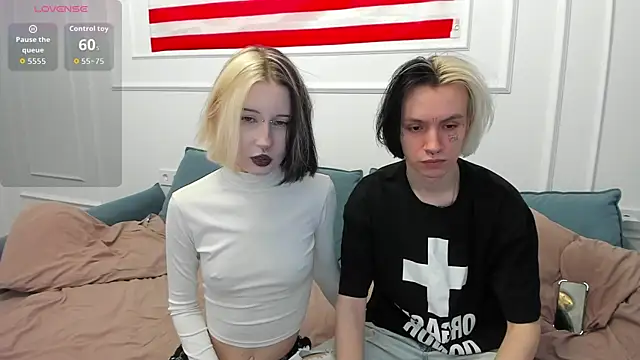 Snapshot of VeryRare_TwinS chatting on 10, 7, 2026 VeryRare TwinS online show from 10, 7, 2026