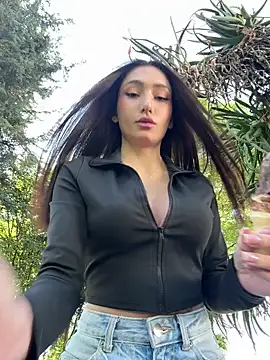 Maddy Jones online show from 18, 1, 2025