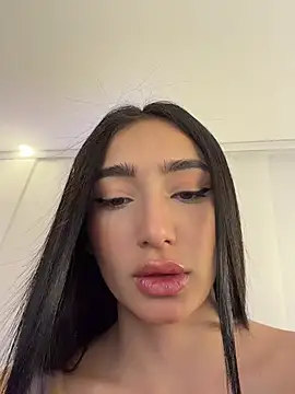 Snapshot of Maddy_Jones chatting on 19, 7, 2026 Maddy Jones online show from 19, 7, 2026