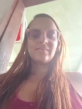 Snapshot of AliceRuivinha2 chatting on 18, 6, 2026 AliceRuivinha2 online show from 18, 6, 2026