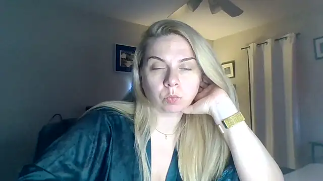 HappyIva online show from 3, 12, 2025