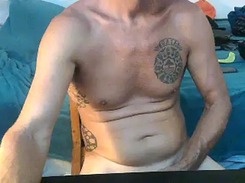 Snapshot of GoloZeusMax chatting on 21, 2, 2025 GoloZeusMax online show from 21, 2, 2025