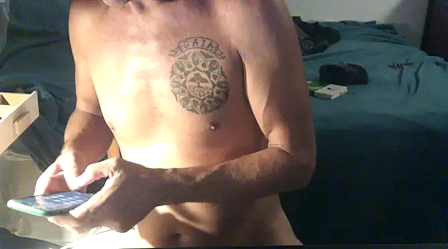 Snapshot of GoloZeusMax chatting on 22, 2, 2025 GoloZeusMax online show from 22, 2, 2025