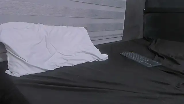 adam piarse01 online show from 14, 3, 2025