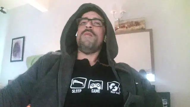 Patrickhound online show from 5, 2, 2025