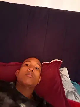 Snapshot of EmiroAndr3S chatting on 8, 1, 2026 EmiroAndr3S online show from 8, 1, 2026