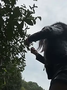 Snapshot of SSSniang- chatting on 4, 3, 2025 SSSniang- online show from 4, 3, 2025