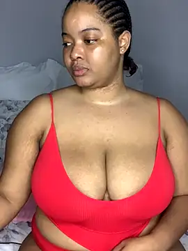 Snapshot of sexytinashe21 chatting on 23, 10, 2025 sexytinashe21 online show from 23, 10, 2025