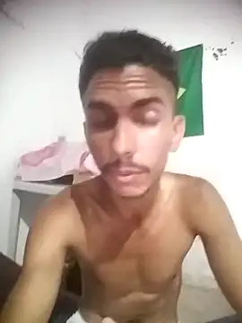 MagrinhoSaradoo online show from 15, 2, 2025