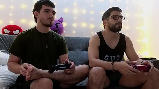 Snapshot of ErickBrant chatting on 2, 2, 2025 ErickBrant online show from 2, 2, 2025