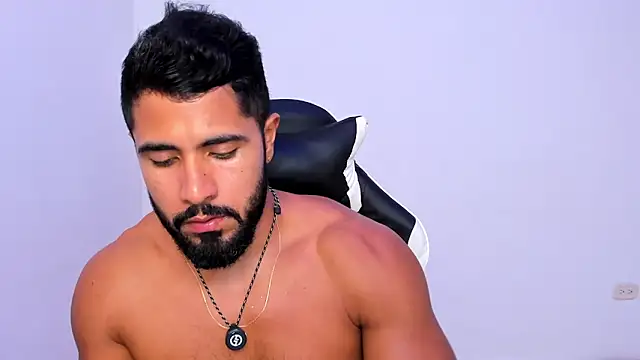 Santiago huntt online show from 7, 4, 2026