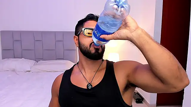 Santiago huntt online show from 17, 4, 2026