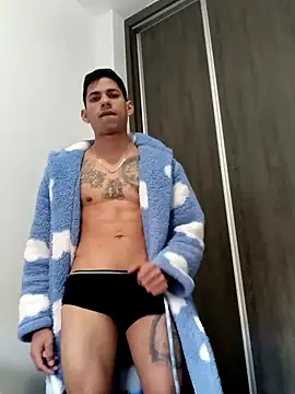 Snapshot of Mikeherz777 chatting on 28, 1, 2025 Mikeherz777 online show from 28, 1, 2025