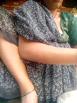 Snapshot of Amaya_Bajwa chatting on 7, 10, 2025 Amaya Bajwa online show from 7, 10, 2025