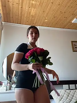 mewKate online show from 11, 7, 2026