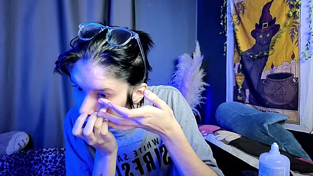 Snapshot of Hyeon_Jin chatting on 25, 1, 2025 Hyeon Jin online show from 25, 1, 2025