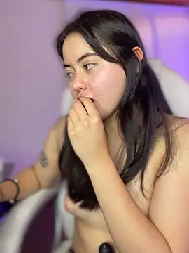 Snapshot of Camila_pinkk chatting on 3, 2, 2026 Camila pinkk online show from 3, 2, 2026