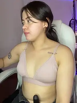 Snapshot of Camila_pinkk chatting on 8, 7, 2026 Camila pinkk online show from 8, 7, 2026
