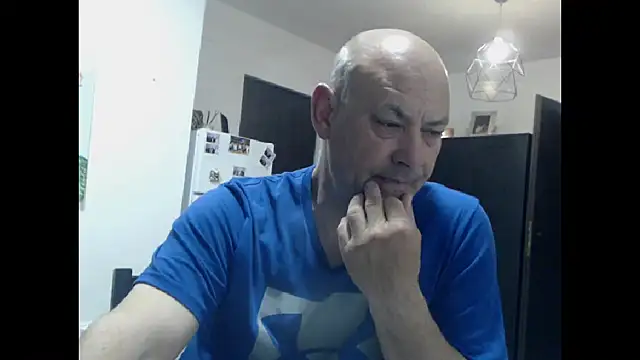 adryanyou46 online show from 23, 4, 2026