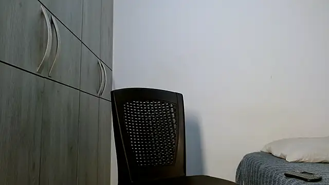 lonelydick2002 online show from 29, 10, 2025